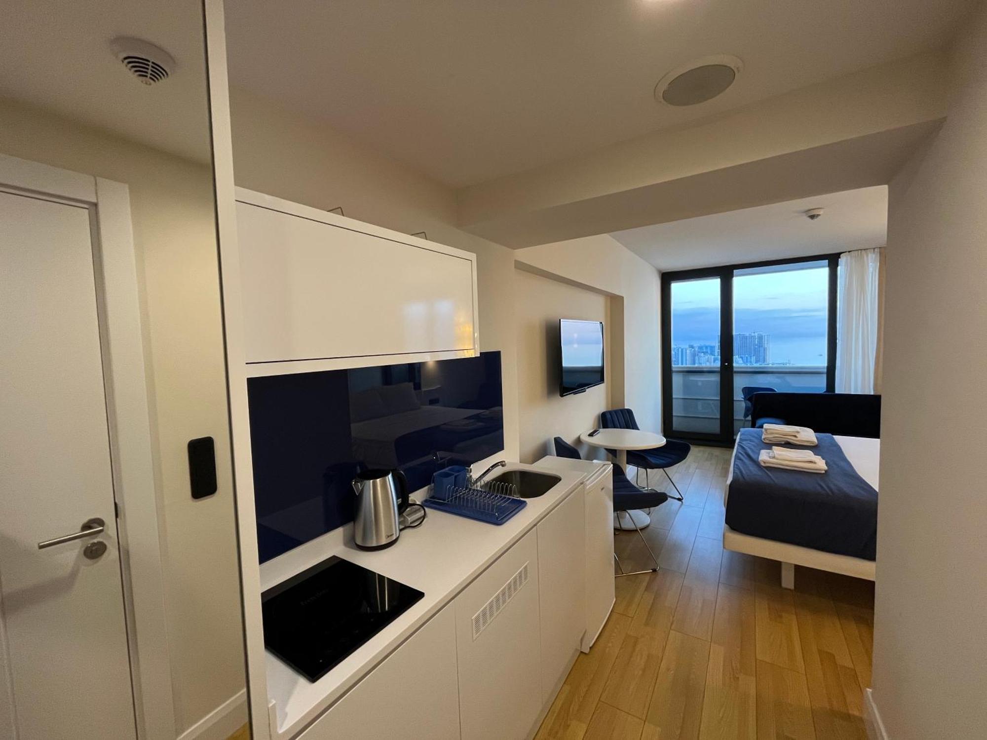 Orbi City Sun Tower 43 Floor Батуми Экстерьер фото